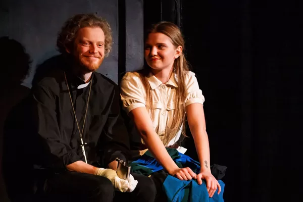 “Üksildane lääs” (Kuressaare Teater) Foto - Kalev Lilleorg 