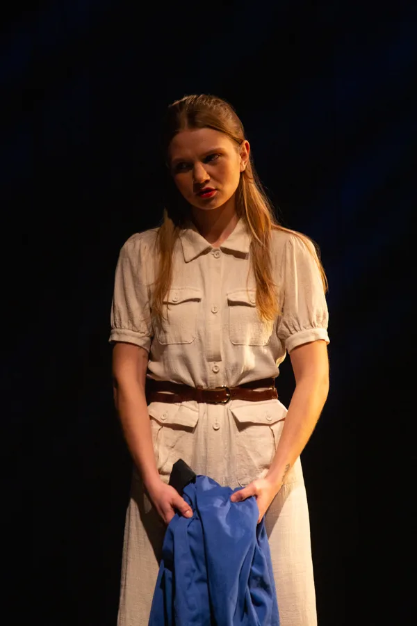 “Üksildane lääs” (Kuressaare Teater) Foto - Meriliis Metsamäe